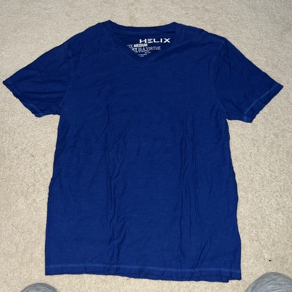 Selling a bundle of clothes, feel free to choose which match your interest - Picture 3 of 12